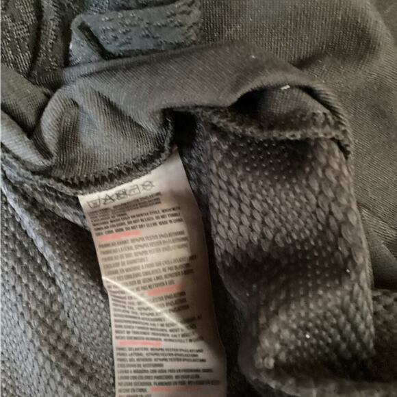 GYMSHARK NEW BLACK PARTIAL MESH TANK SIZE XS 1247 - Picture 6 of 6